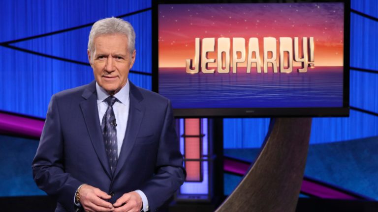 0d0d490e-99a8-4330-aa7c-13a4f819fadc-AP_People-Alex_Trebek