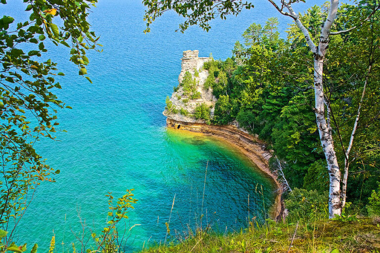 miners-castle-in-pictured-rocks-national-lakeshore-near-munising-michigan-ruth-hager